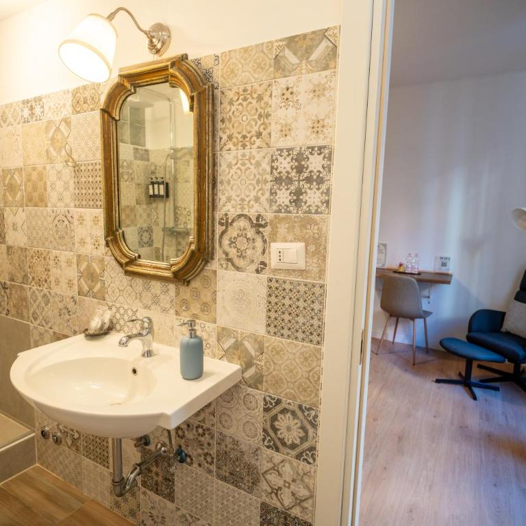 NOI Luxury rooms Colosseum - Camera Matrimoniale Superior - 10