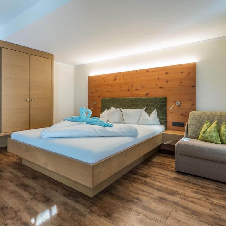Aktivhotel Tuxerhof - Familienzimmer mit Balkon - 11