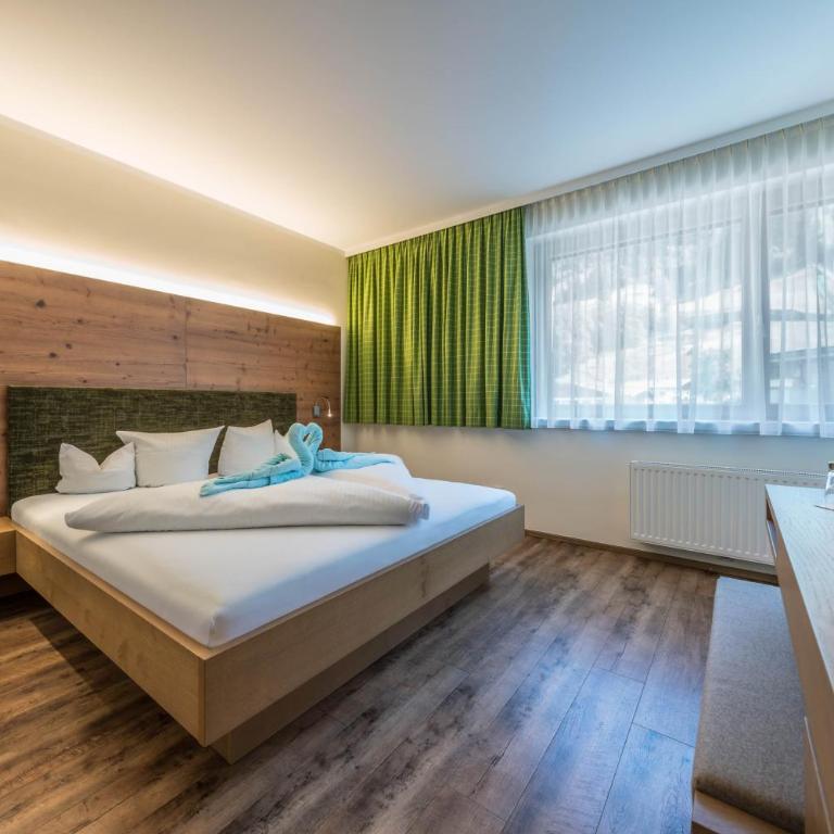 Aktivhotel Tuxerhof - Apartment mit Balkon (5 Erwachsene) - 2