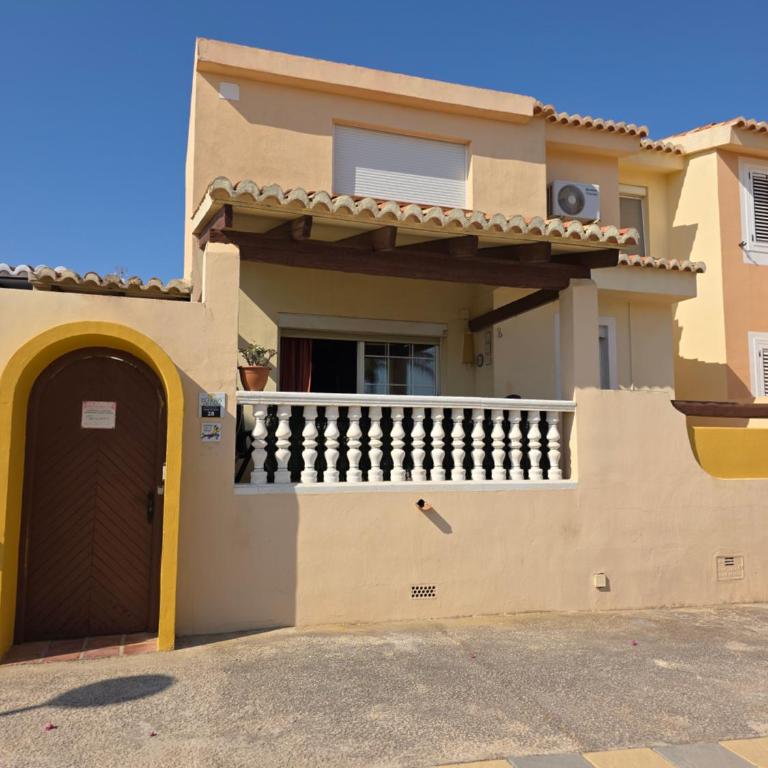 Bungalow con piscina 28 - Casa de 3 dormitorios - 1