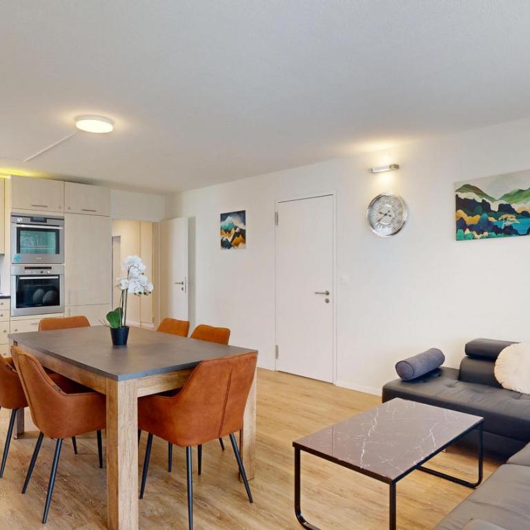 Großzügige 4 Schlafzimmer Wohnung in Davos Bergblick zentrale Lage - Apartment mit 4 Schlafzimmern - 2