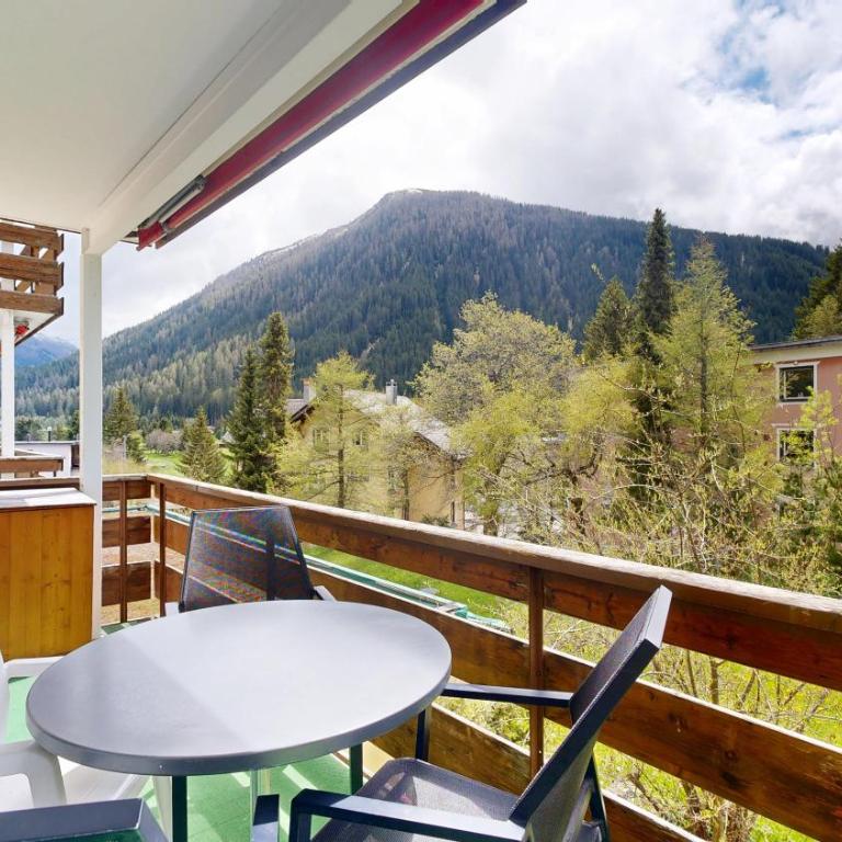 Großzügige 4 Schlafzimmer Wohnung in Davos Bergblick zentrale Lage - Apartment mit 4 Schlafzimmern - 5