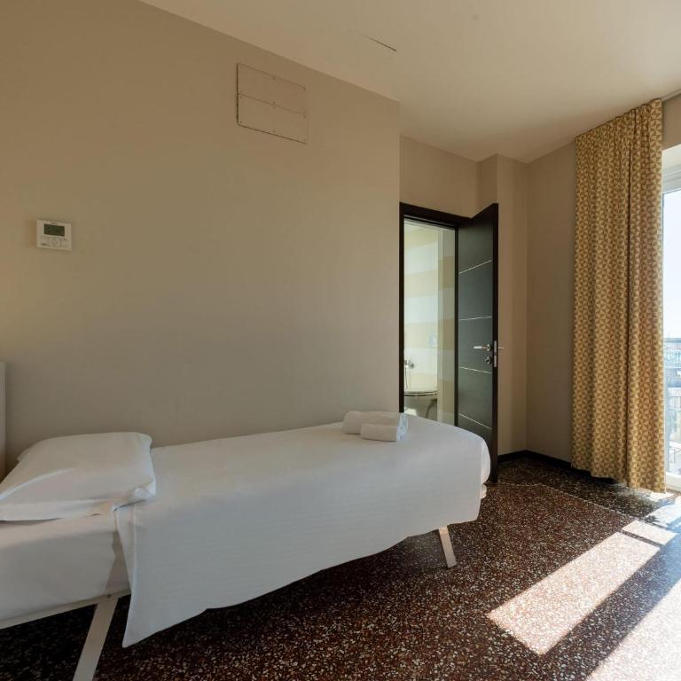 B&B Hotel Genova Principe - Camera Tripla - 2