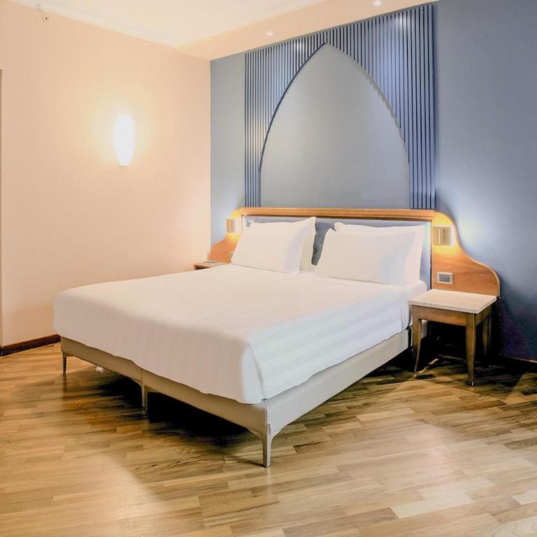 B&B Hotel Firenze Laurus Al Duomo - Camera Tripla Superior - 1