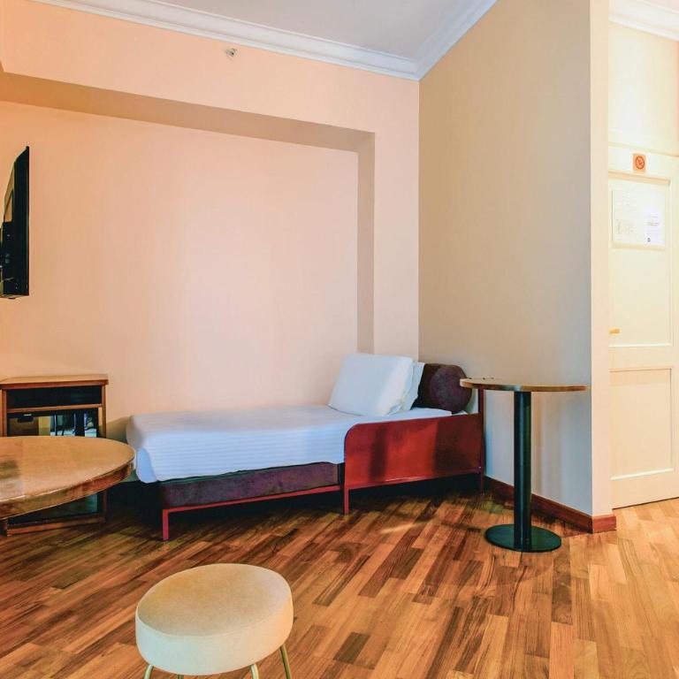 B&B Hotel Firenze Laurus Al Duomo - Camera Tripla Superior - 4