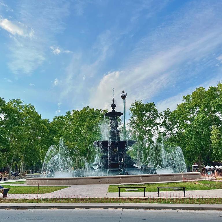 Depto céntrico en Mendoza, 3 ambientes con terraza balcón wifi alta velocidad lavandería cercano Aristides y Parque General San Martin - Apartamento de 2 dormitorios con terraza - 3