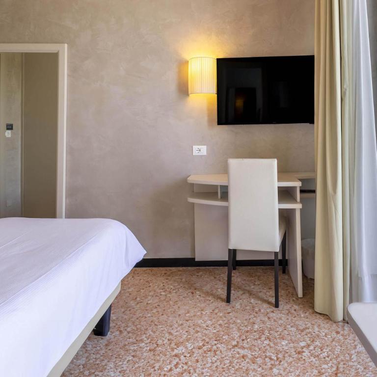 B&B HOTEL Diano Marina Palace - Camera Singola con Terrazza - 2