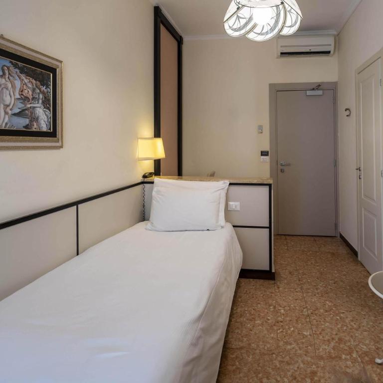 B&B HOTEL Diano Marina Palace - Camera Singola con Balcone - 3