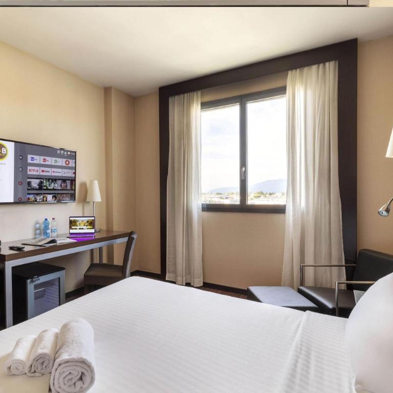 B&B Hotel Arezzo - Camera Queen Superior - 1