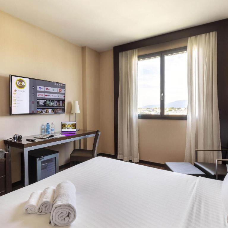 B&B Hotel Arezzo - Camera Queen Superior - 4