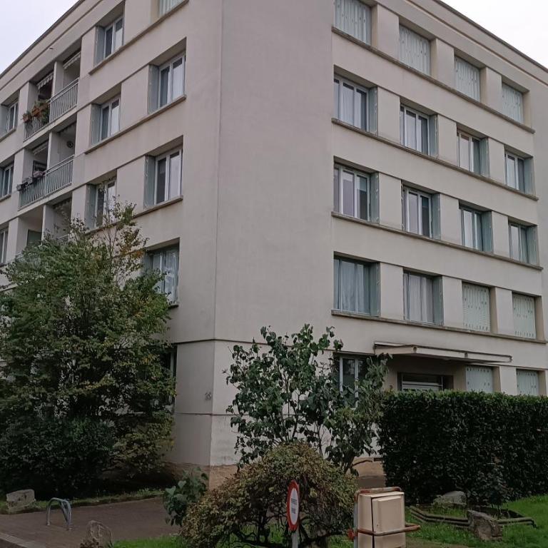 Superbe studio Lyon 3 avec chambre et balcon - One-Bedroom Apartment - 5