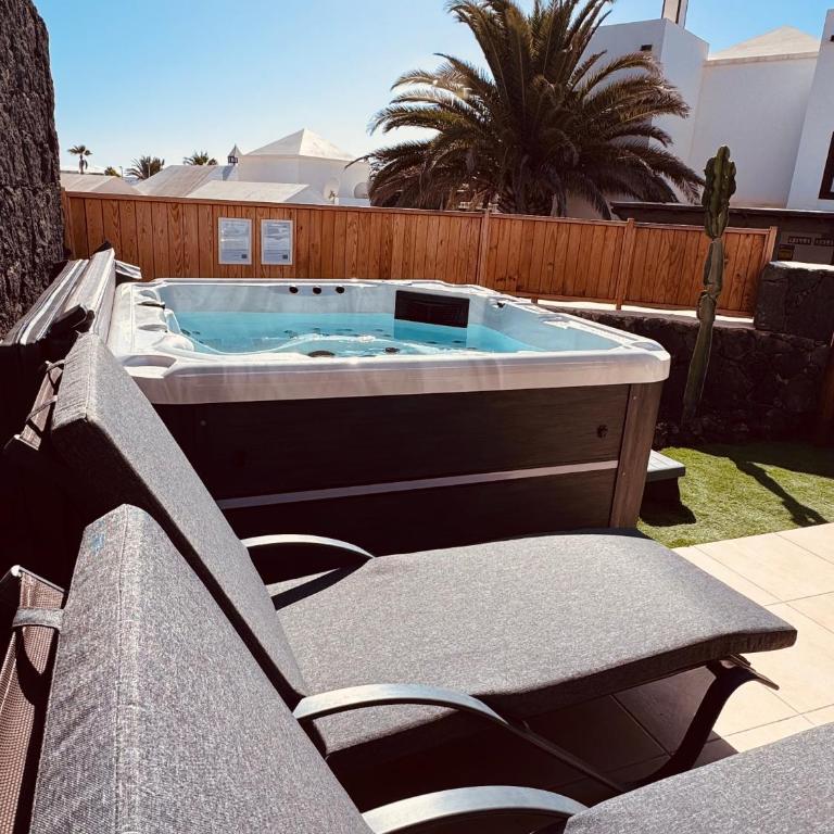 Lovely Villa Atienza 99, communal pool, private hot tub - Two-Bedroom House - 59