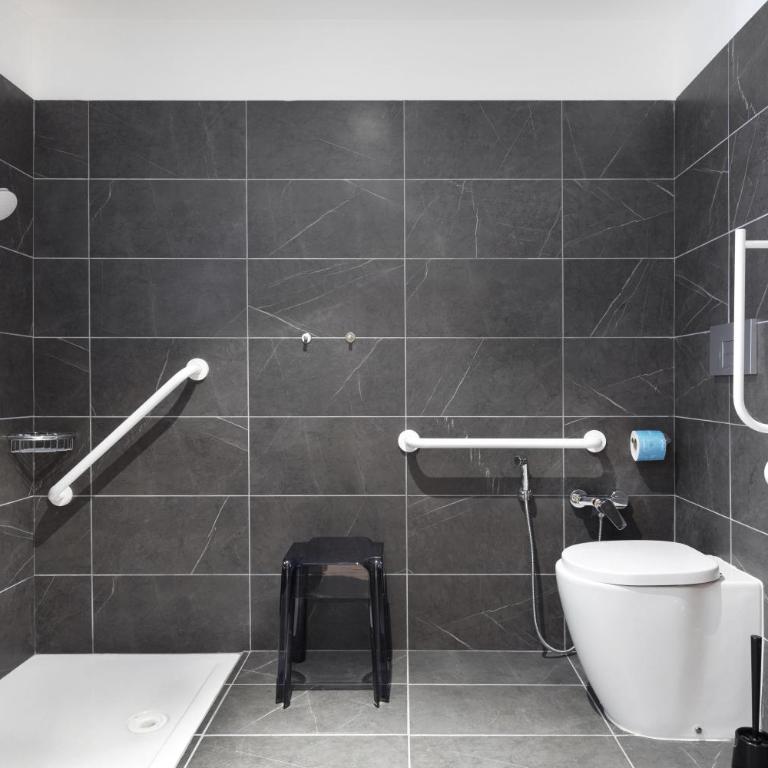 B&B Hotel Bolzano - Camera Doppia con Letti Singoli con Accesso Disabili - 1