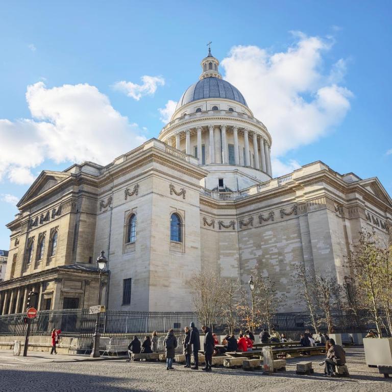 Notre Dame in Latin Quarter Stylish Flat for 6 - Appartement 2 Chambres avec Balcon - 5