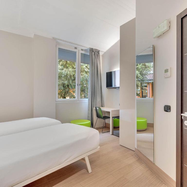 B&B Hotel Bergamo City - Camera Doppia con Letti Singoli - 3