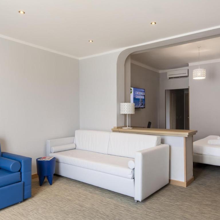 B&B Hotels Park Hotel Suisse Santa Margherita Ligure - Junior Suite - 3