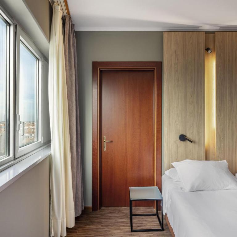 B&B HOTEL Cuneo Cristal - Camera Doppia con Letti Singoli - 2