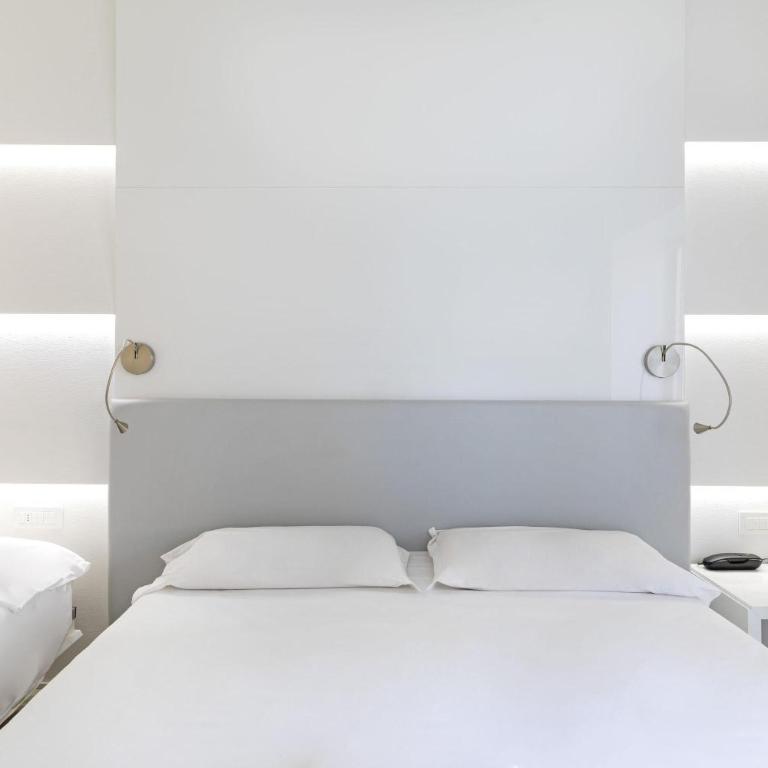 B&B Hotel Savona - Camera Tripla - 2