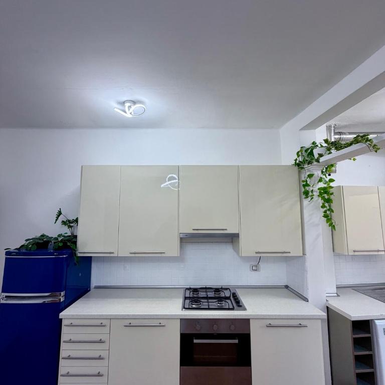 A stone's throw from the Duomo - Three-Bedroom Apartment - 9
