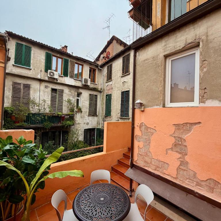 A stone's throw from the Duomo - Three-Bedroom Apartment - 20