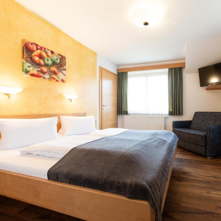 Gästehaus Hartweger - Apartment mit 2 Schlafzimmern und Balkon - 8