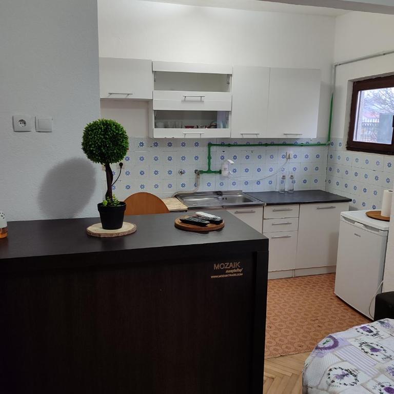 Happy - One-Bedroom Apartment - 5