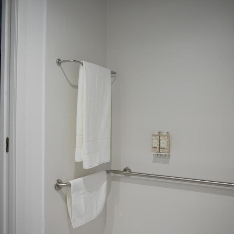 Dobo Madrid Las Torres - Studio - Disability Access - 6