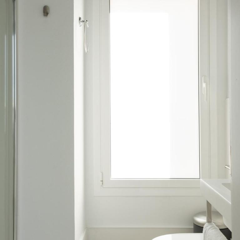 Dobo Madrid Las Torres - One-Bedroom Apartment with Terrace - 11