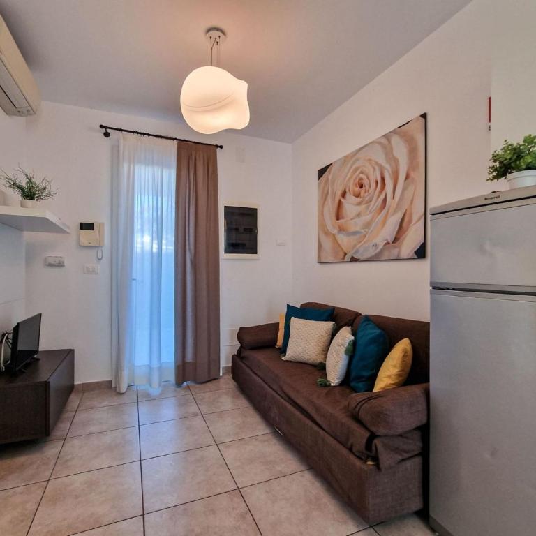 Elegant pool-front flat with fenced garden - Appartamento - 13