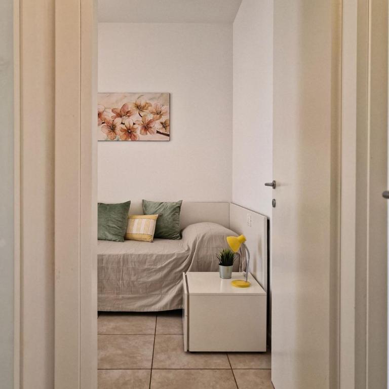 Elegant pool-front flat with fenced garden - Appartamento - 12