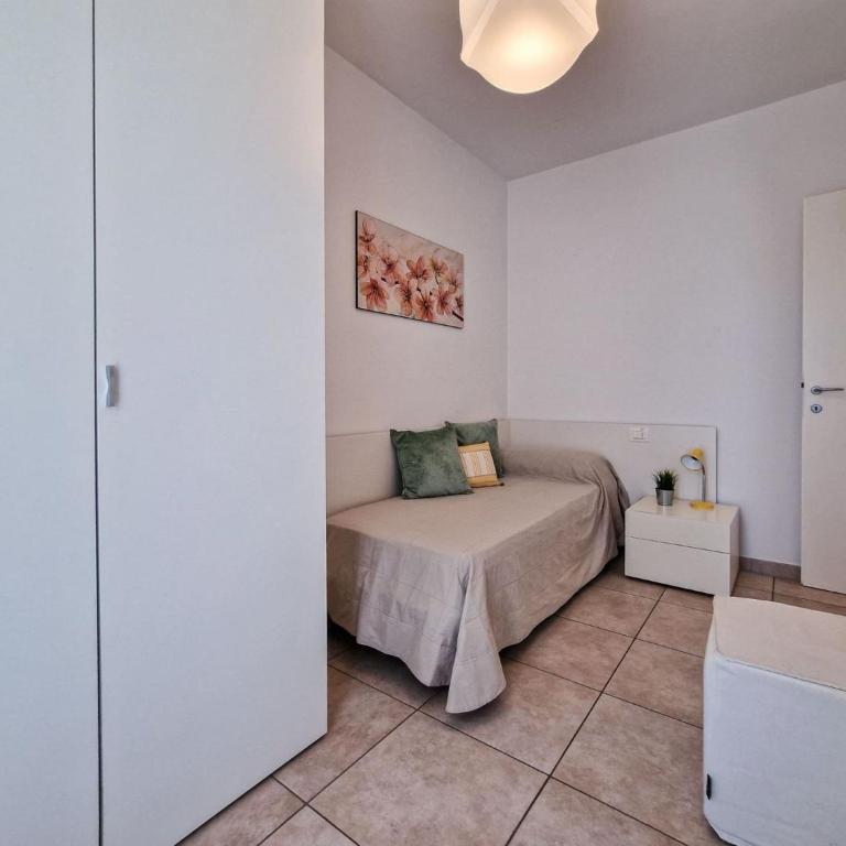 Elegant pool-front flat with fenced garden - Appartamento - 16