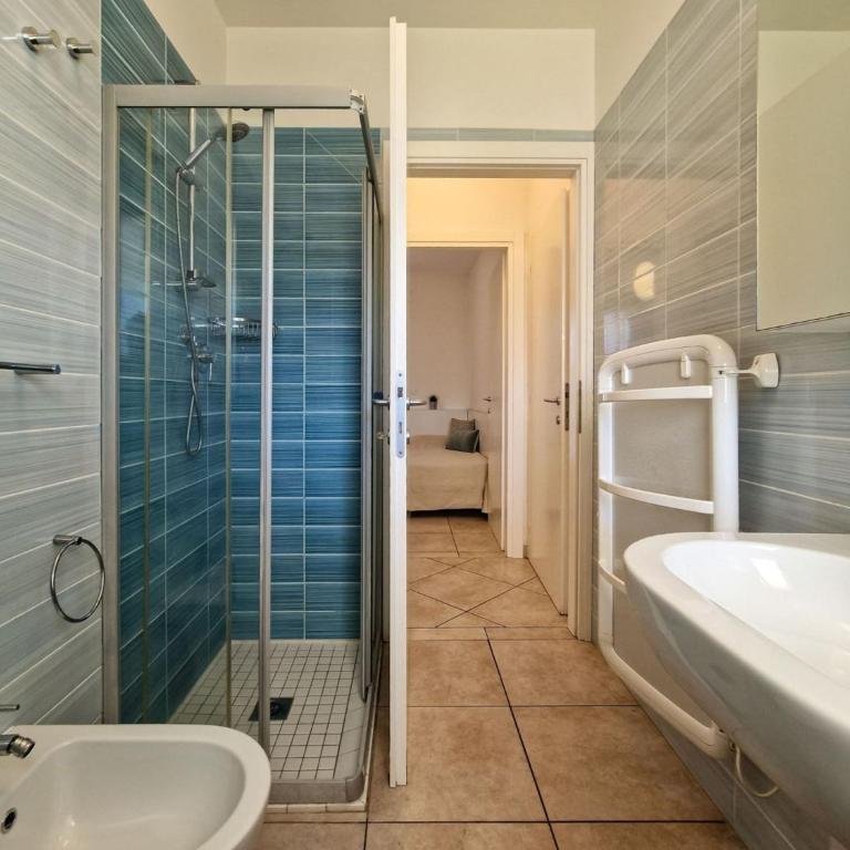 Elegant pool-front flat with fenced garden - Appartamento - 17