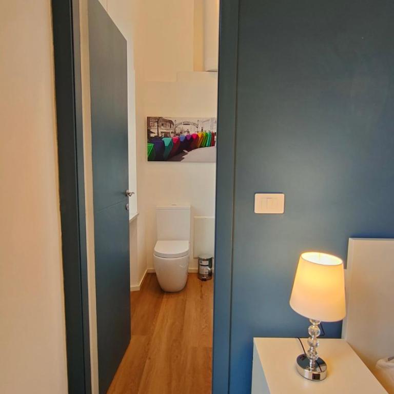 Royal Turin downtown - Two-Bedroom Deluxe Apartment with Balcony - 15