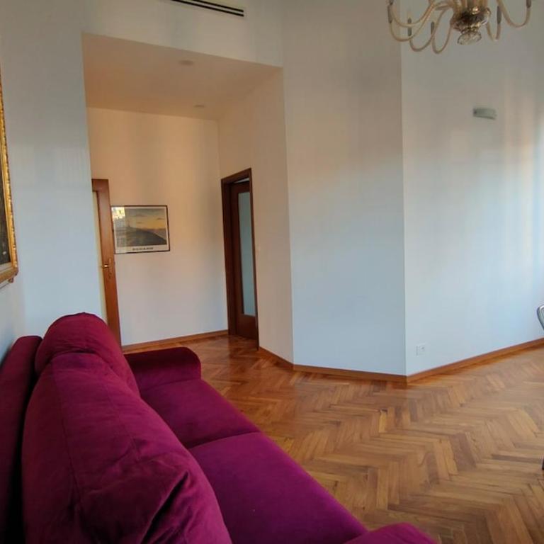 Royal Turin downtown - Two-Bedroom Deluxe Apartment with Balcony - 9
