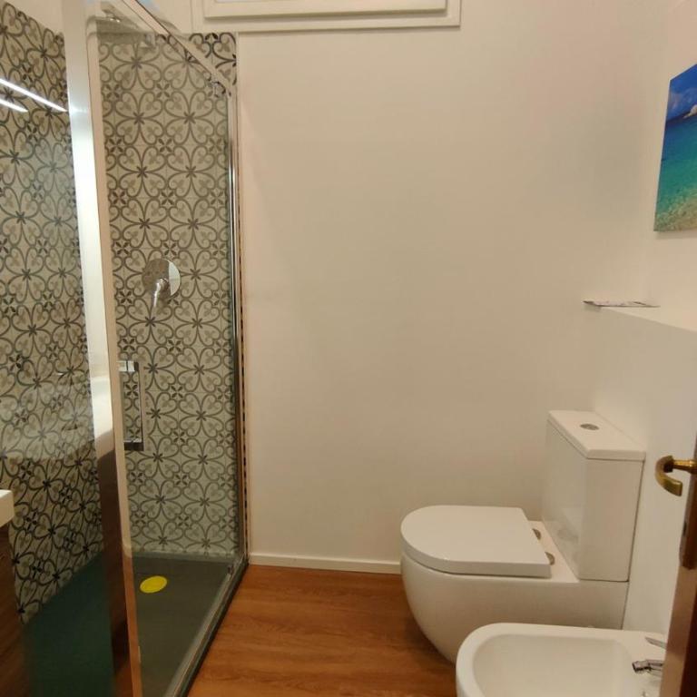 Royal Turin downtown - Two-Bedroom Deluxe Apartment with Balcony - 20