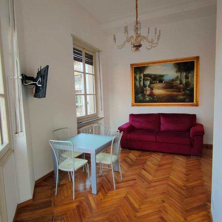 Royal Turin downtown - Two-Bedroom Deluxe Apartment with Balcony - 7
