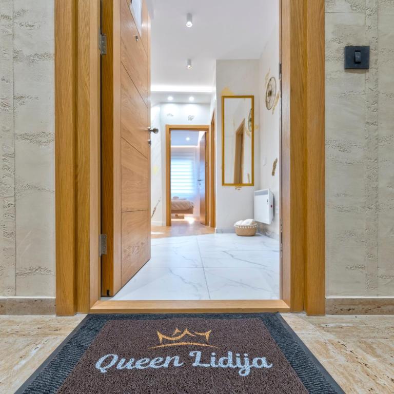 Queen Lidija - Two-Bedroom Apartment - 3