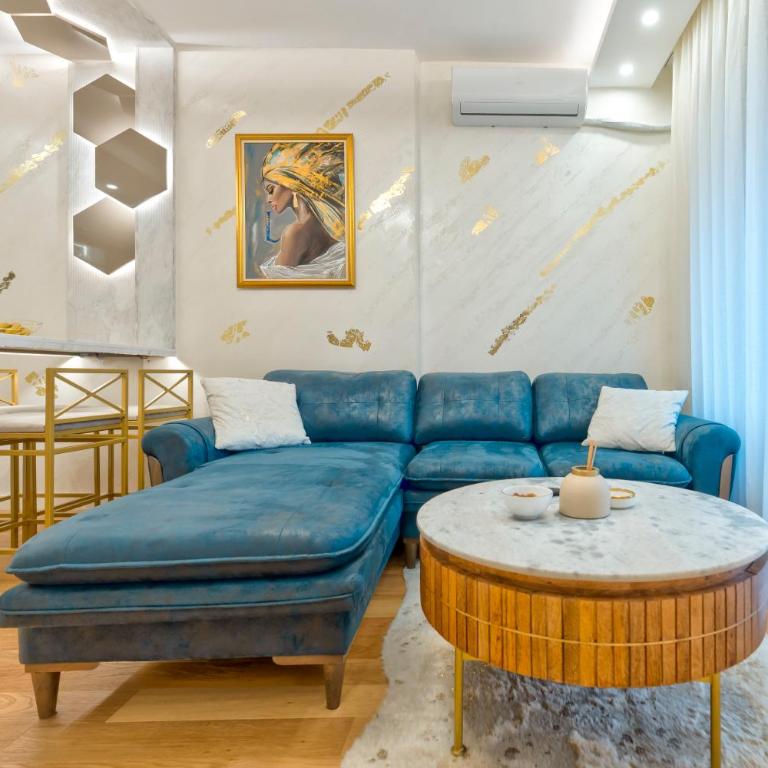 Queen Lidija - Two-Bedroom Apartment - 1