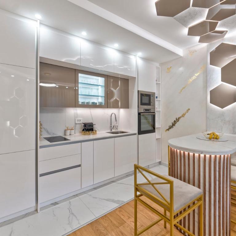 Queen Lidija - Two-Bedroom Apartment - 16