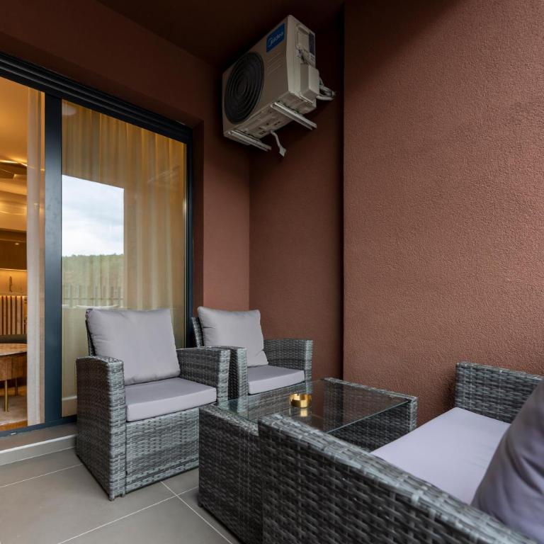 Queen Lidija - Two-Bedroom Apartment - 34