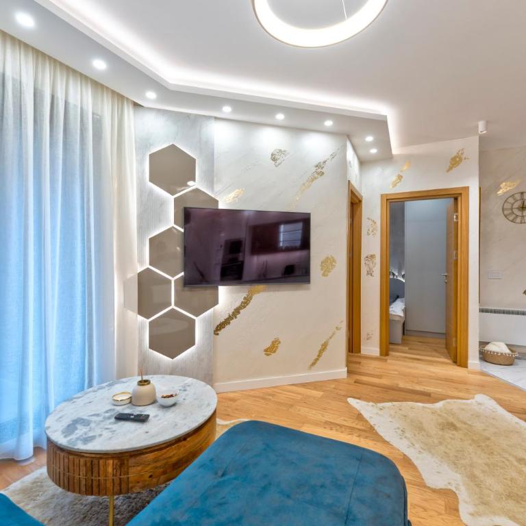 Queen Lidija - Two-Bedroom Apartment - 8