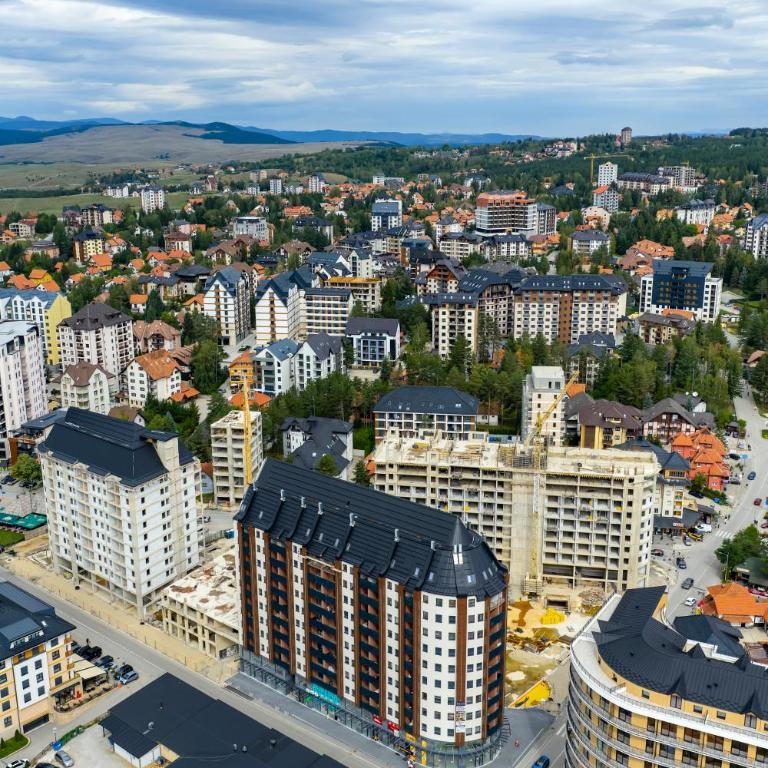 Queen Lidija - Two-Bedroom Apartment - 30