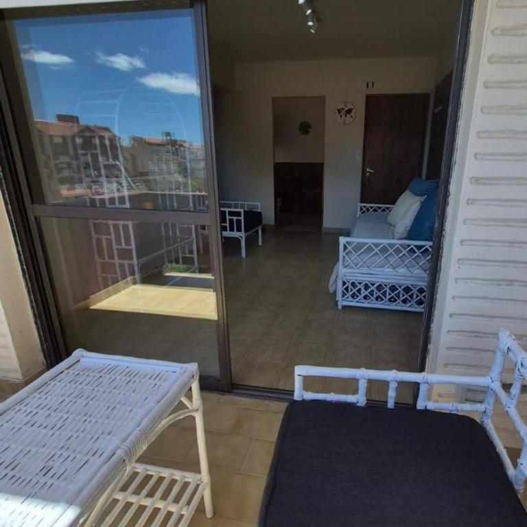 Depa a una cuadra de la playa y amplio balcón con Vista al Mar - One-Bedroom Apartment - 8