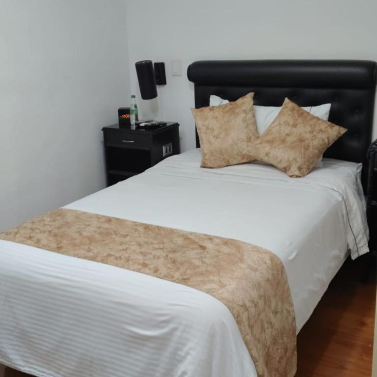 Hotel Veler - Habitación Individual Estándar - 6