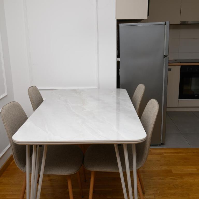 2 bedroom Apartment Private Parking Downtown Novi Sad - Apartman sa 2 Spavaće Sobe i Terasom - 38