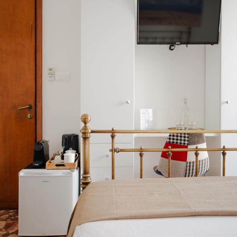 BED&BREAD Piazza 'Nzegna - Camera Quadrupla Comfort - 11