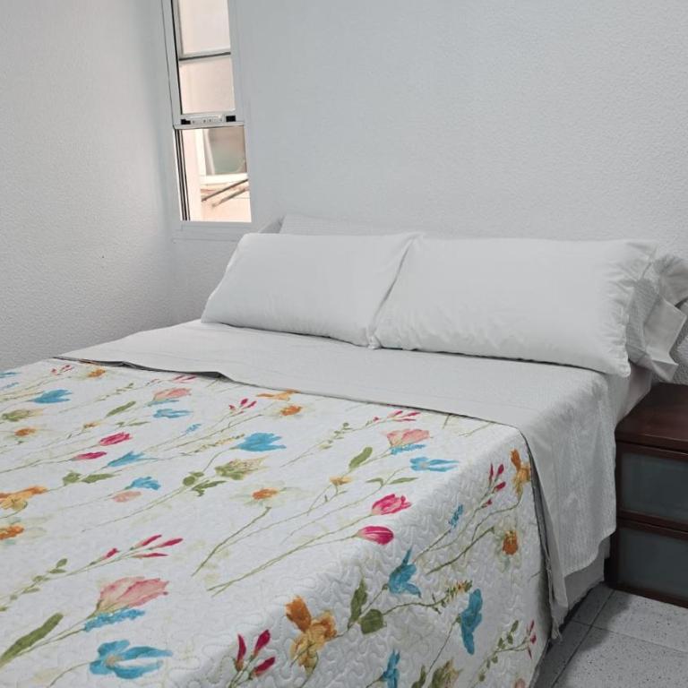 junto a sagrada familia - Two-Bedroom Apartment - 7