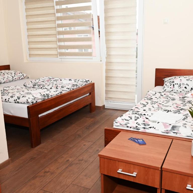 Hostel Prag Hill - Dvokrevetna Soba sa Bračnim Krevetom/Zasebnim Krevetima - 1