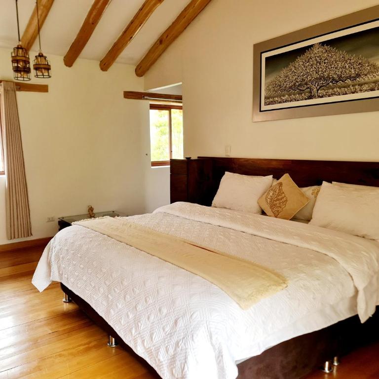 Casa elegante en el Valle Sagrado - vistas impresionantes a la catarata, montañas y catarata - Three-Bedroom Villa - 10