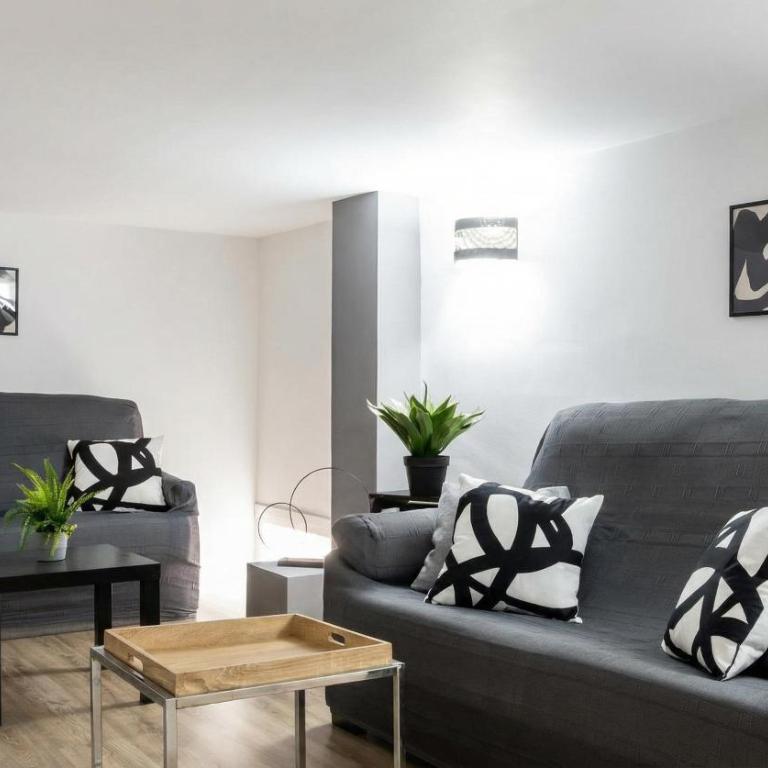 Brand-New 2BR Apt Near Center - FREE Parking - Apartamento de 2 dormitorios - 23